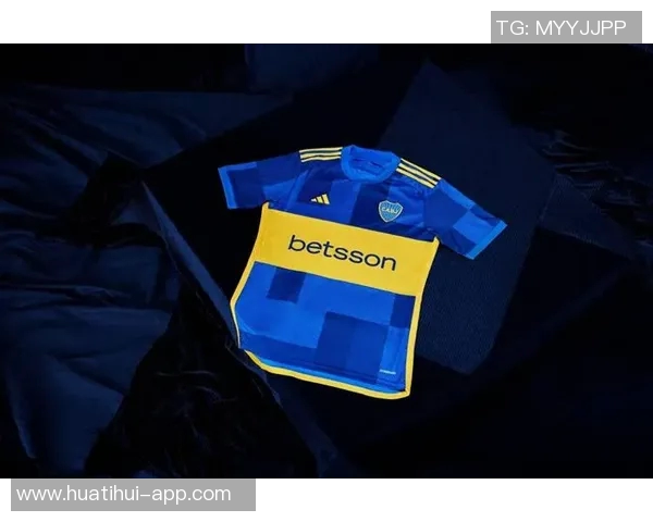 特维斯重返博卡主场获赠纪念球衣感动不已重温昔日辉煌 特维斯重返博卡主场获赠纪念球衣感动不已重温昔日辉煌