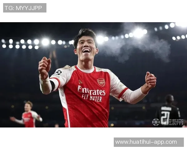 富安健洋抵达阿姆斯特丹明天将进行阿贾克斯体检开启新篇章 富安健洋抵达阿姆斯特丹明天将进行阿贾克斯体检开启新篇章