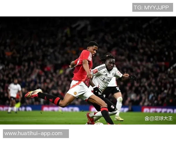 奥比马丁随曼联一线队训练舍什科受伤或为他创造机会 奥比马丁随曼联一线队训练舍什科受伤或为他创造机会