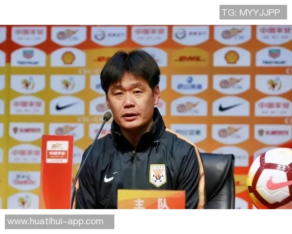 李霄鹏呼吁球迷宽容：主场被喊下课是常态应理解教练艰辛