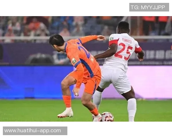 泰山中卫洛佩斯全场表现低迷对抗与争顶数据惨淡引发关注