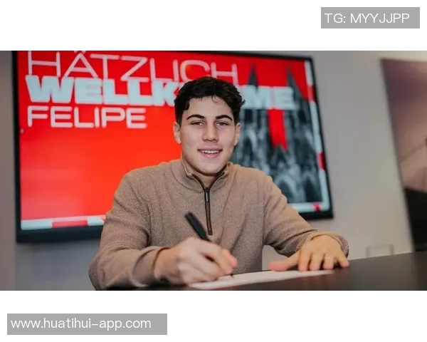 查韦斯收到多份租借报价但更倾向于继续留在拜仁发展 查韦斯收到多份租借报价但更倾向于继续留在拜仁发展